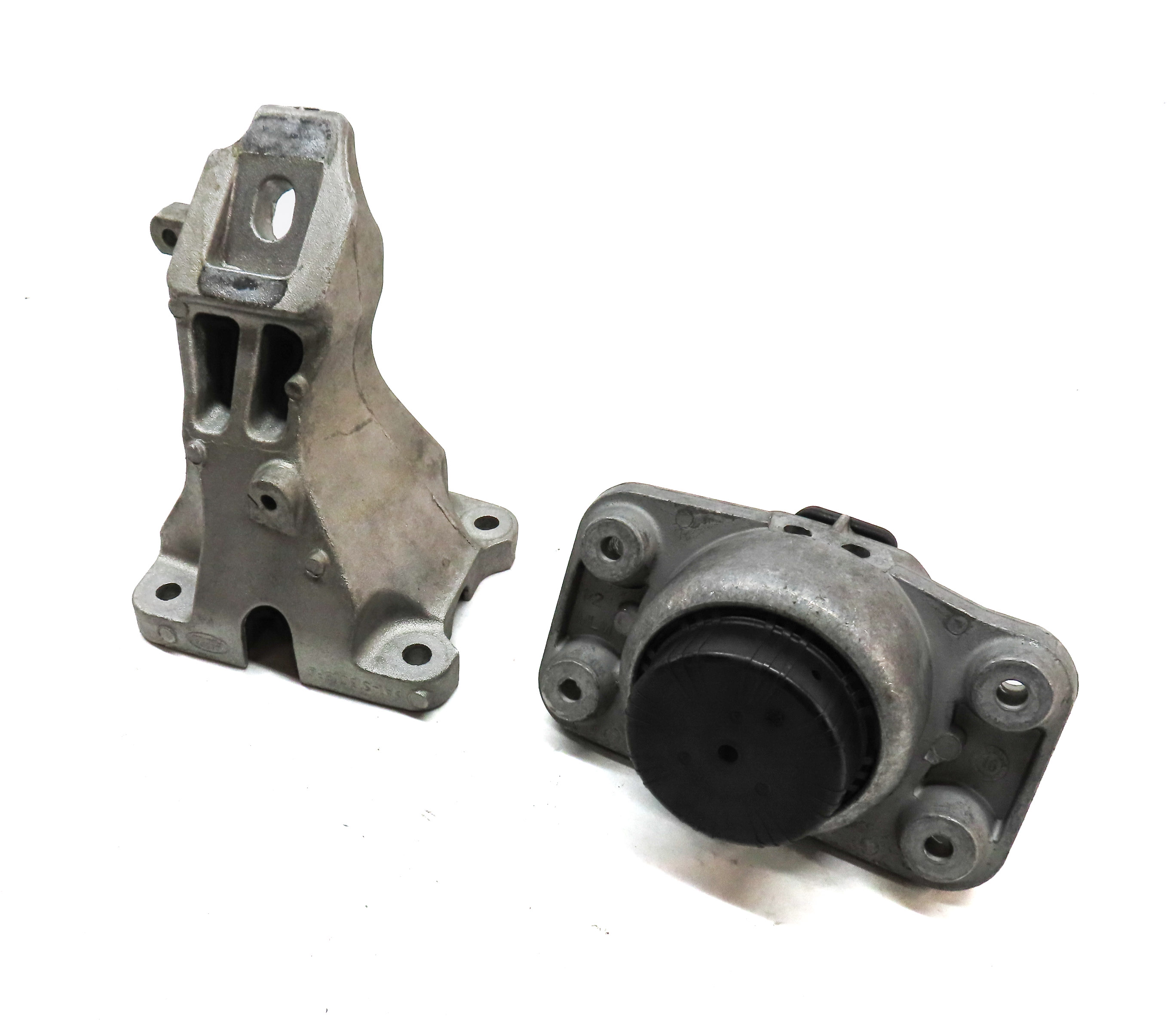 16 RANGE ROVER L405 5.0L SUPER FRONT RIGHT PASSENGER ENGINE MOTOR MOUNT BRACKET — exact item pictured